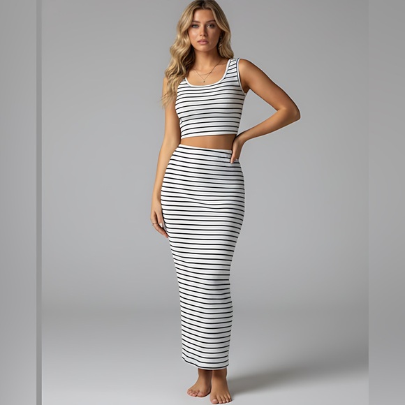 Dresses & Skirts - Ribbed Striped Print Tank Top & Split Hem Skirt